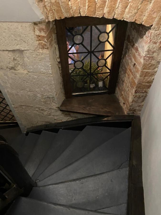 Центер Квартира На Вулиці Лесі Українки 19 Leópolis Exterior foto